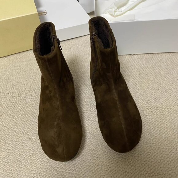 THE ROW   Bootie - Picture 8 of 9